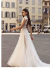 Ivory Lace Tulle V Back Exquisite Wedding Dress